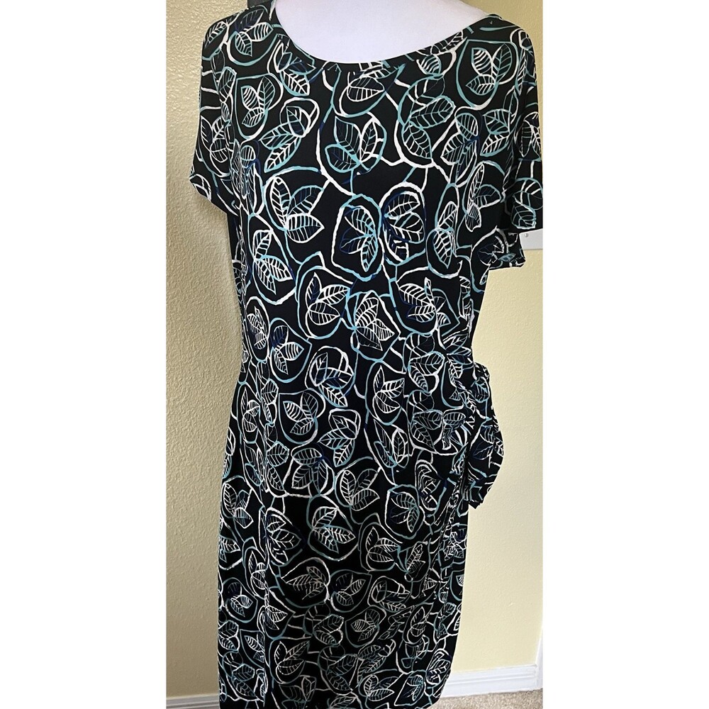Sami & Jo Woman Faux Wrap Textured Shift Dress L Black Blue White Knee Length - Picture 2 of 9